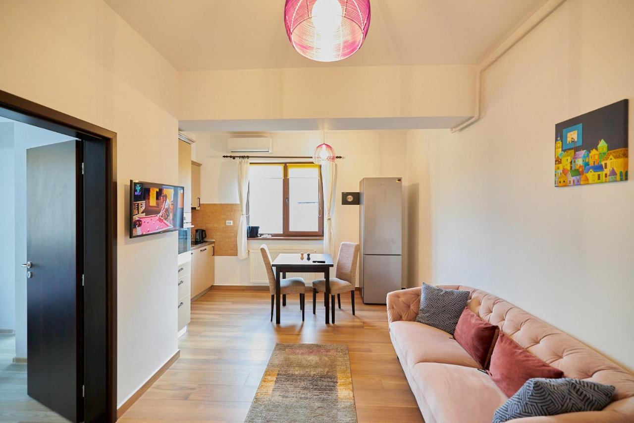 Cozy 3 Bedroom Apartments In Centre Of Iasi Palas Mall Bagian luar foto